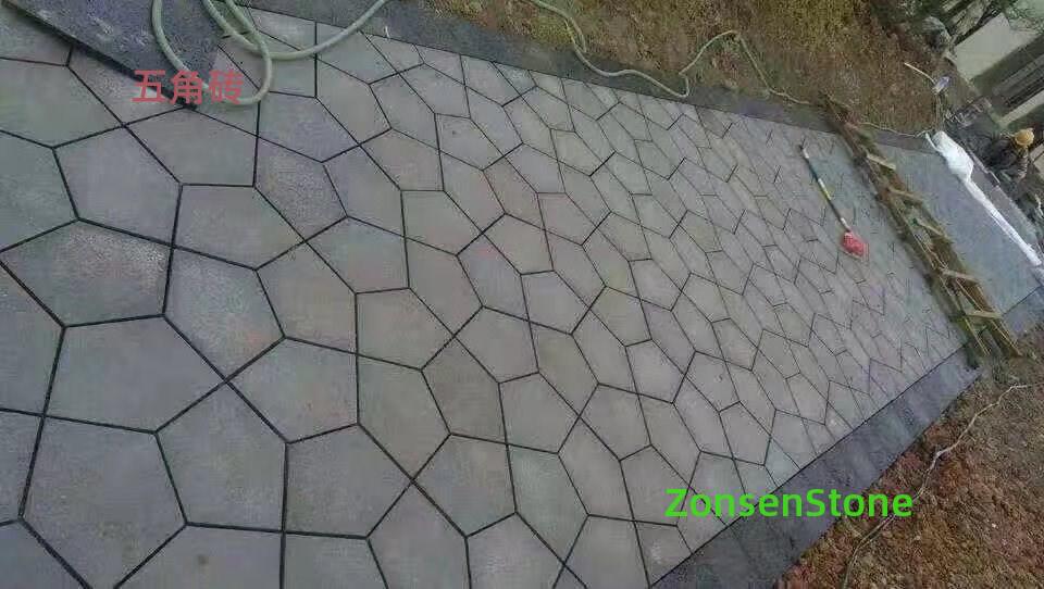 Five-cornered brick
