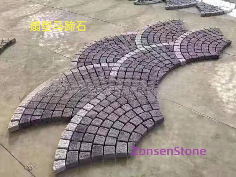 Fan-shaped horseshoe
