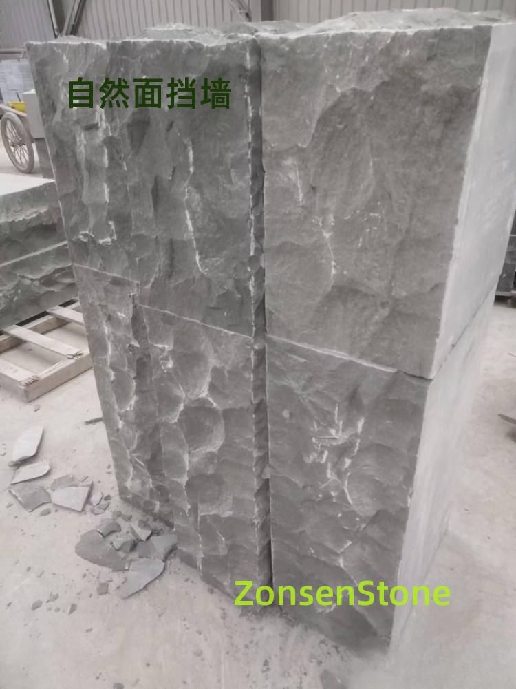 Natural retaining wall
