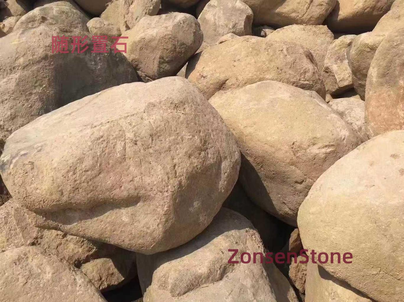 Stones placed according to their shape