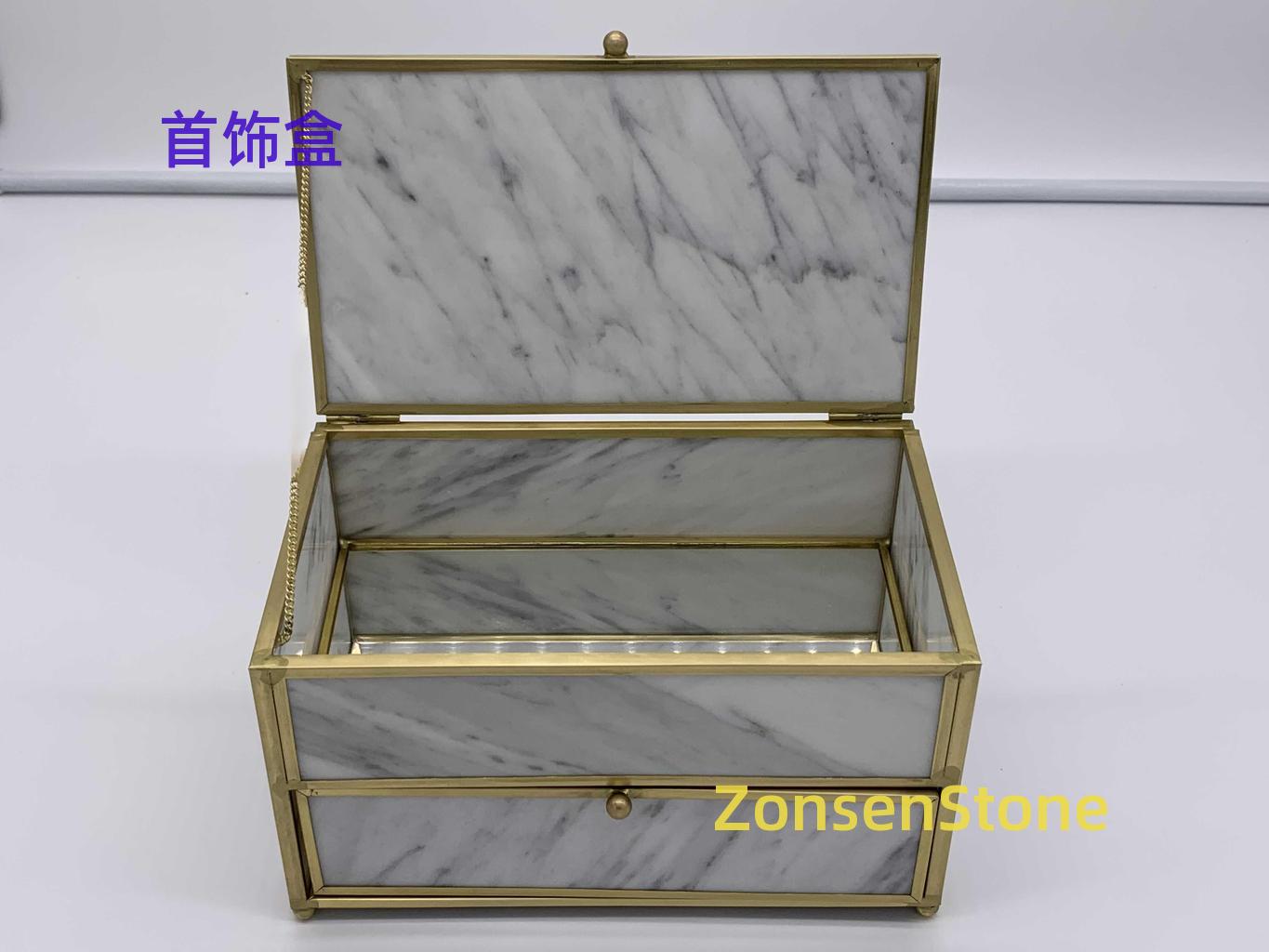 Jewelry box