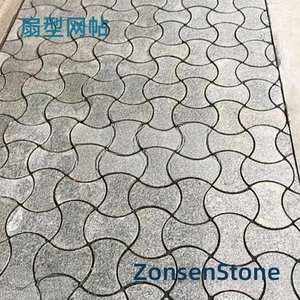 Fan-shaped post