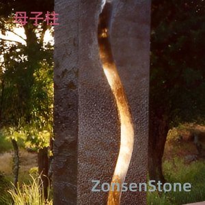 Mother and child pillar