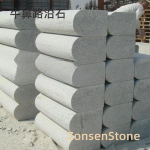 Ox-nose curbstone