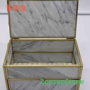 Jewelry box